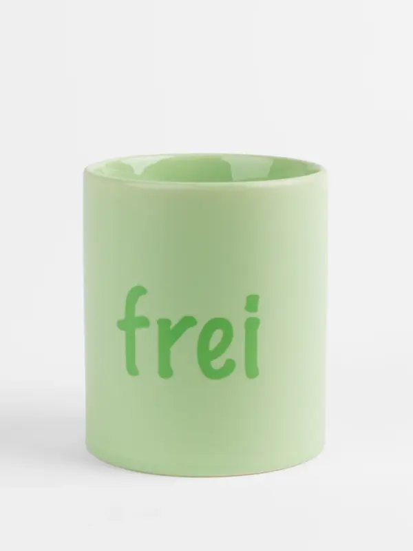 Grüne Keramiktasse – Frei